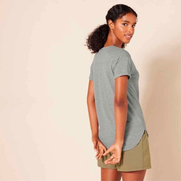 Amazon Essentials Women's Large Plus Size Studio Relaxed-fit Lightweight Crew - Picture 4 of 5